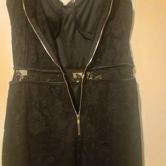 Tight Black Dress - Picture 4 of 5